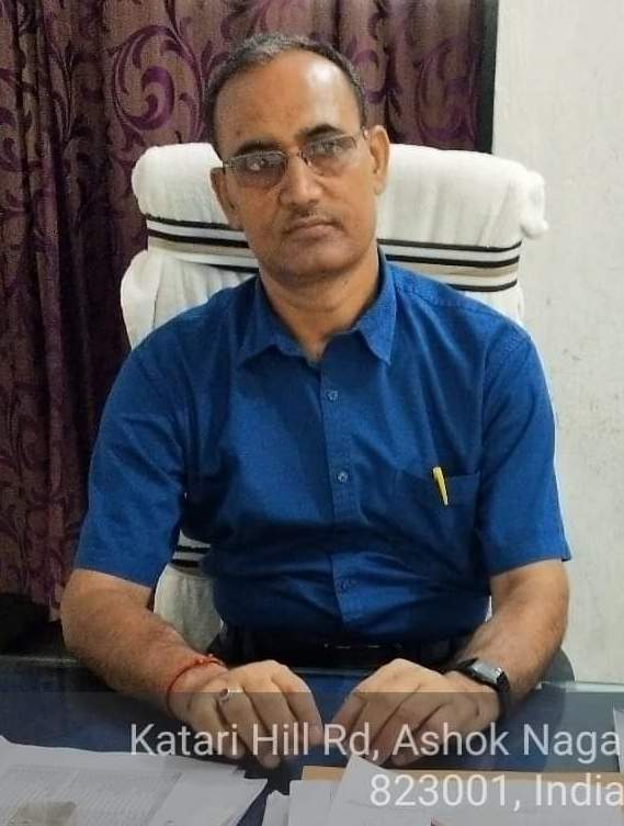 Dr.MANIK MOHAN SHUKLA